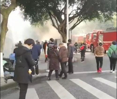 雍村饭店爆料视频,一场关于美食与真相的较量  第3张 雍村饭店爆料视频,一场关于美食与真相的较量  第3张